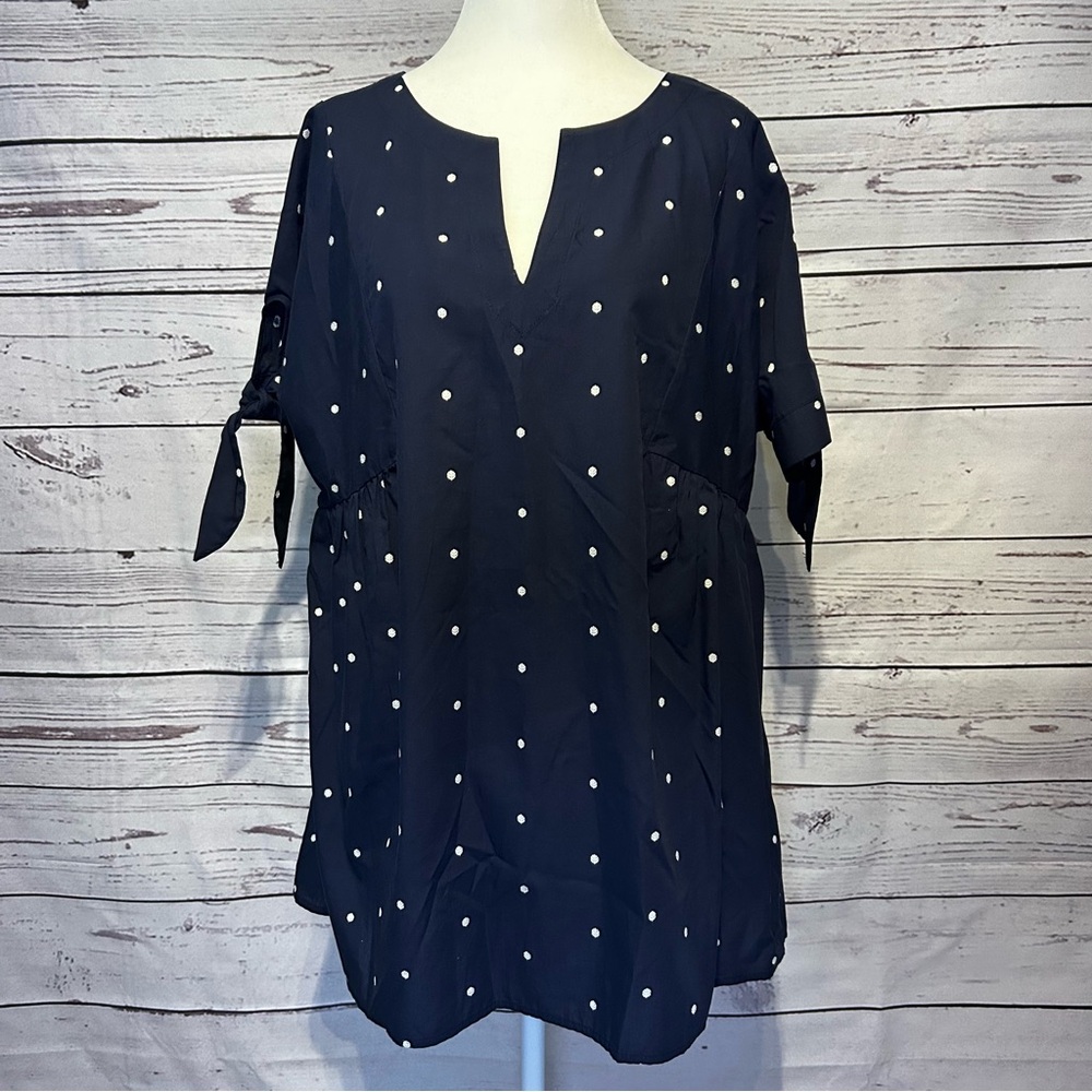 Isabel Maternity by Ingrid & Isabel for Target Blue Polka Dot Short Sleeve Top